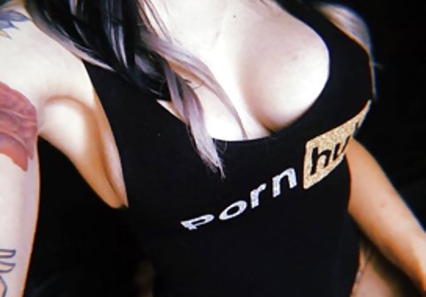 مسابقه مرطوب Pussy sex پستان Insane از مهمانی استخر خارج می شود!