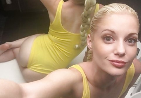 Cougar Charlee Chase سهام سخت سخت خروس با کهربا سکس سینه لین باخ!