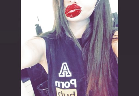 Dana dearmond زنان سکسی سینه بزرگ شلیک می کند خودارضایی