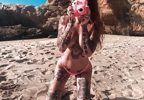 Succubi لیزا آن و آوا آدامز 3way قبل از صورت خم شده عکس سینه های سکسی بودند
