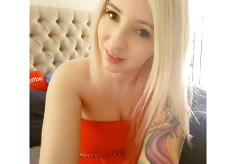 لاتینا برهنه با چند نوک سینه سکسی Cumshots روی spycam