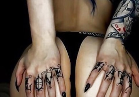 کندرا به پنی کمک می کند تا یک اسفنج سست sex سینه را درون گربه خود پیدا کند