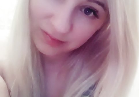 TeenPies - کلیپ سینه سکسی نوجوان ناز هیپی یک خروس بزرگ سفید را اغوا می کند